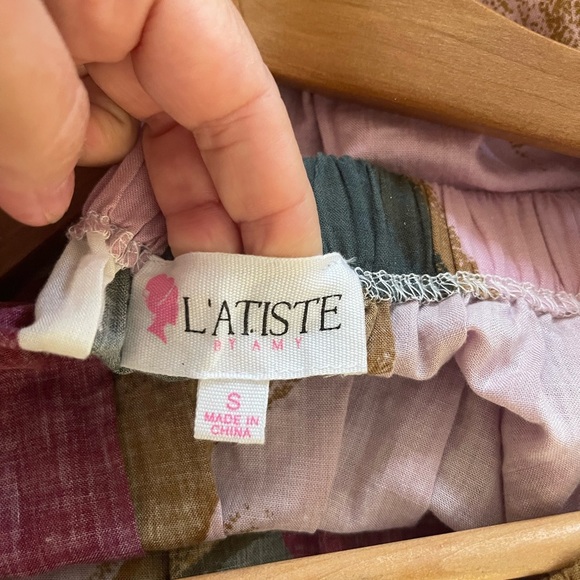 Women’s L’atiste by Amy multi color off shoulder bell sleeved dress Small - Picture 4 of 5